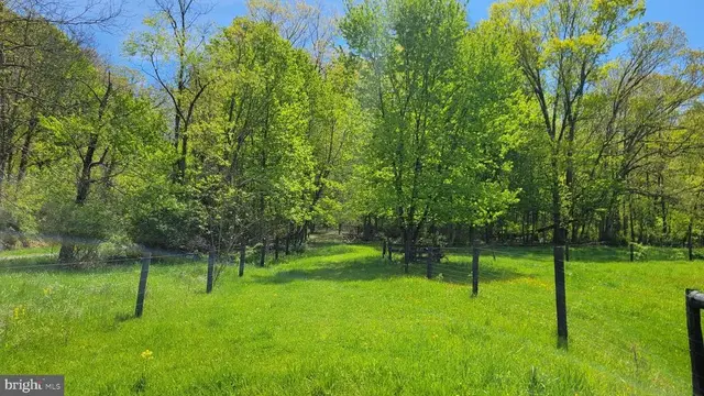 11437 Pleasant Valley Rd, Smithsburg