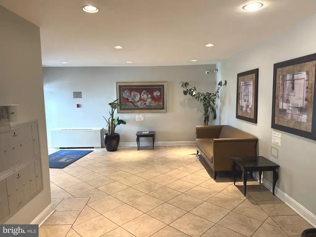1005 Chillum Rd #301, HYATTSVILLE