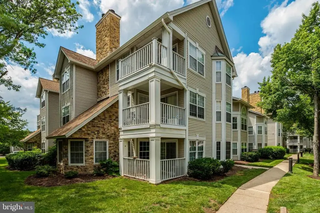 5632 Willoughby Newton Dr #13, CENTREVILLE