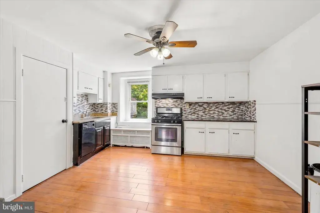 165 Levering St, PHILADELPHIA