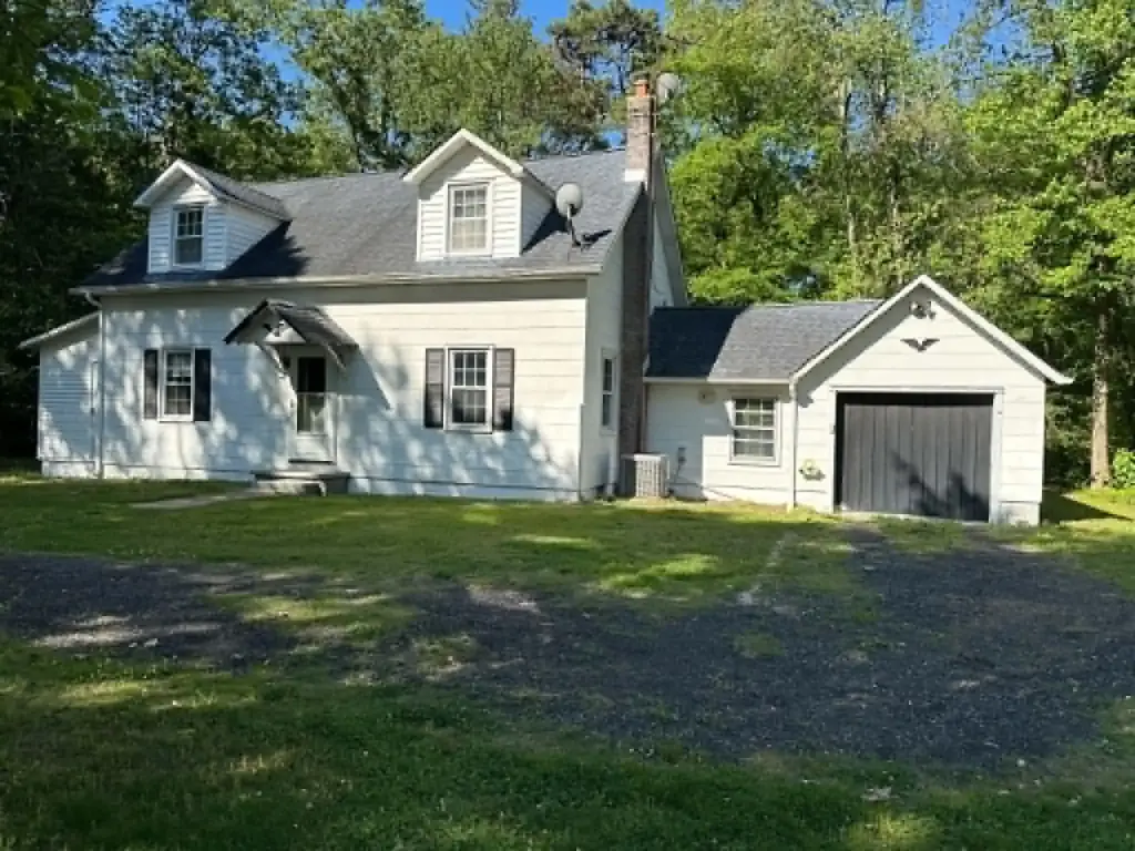 317 Magnolia Rd, PEMBERTON