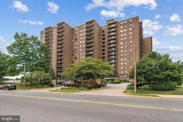 200 N Pickett St N #1513, Alexandria