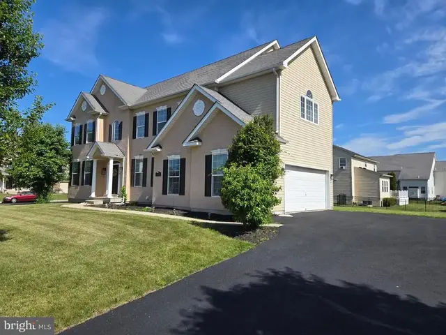 100 Lilac Ln, Gilbertsville