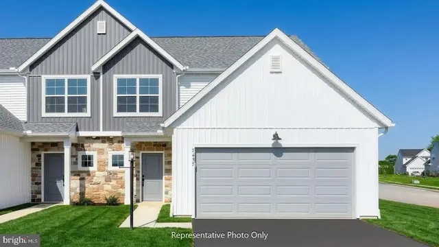 7471 Saint Patrick Ct, Abbottstown