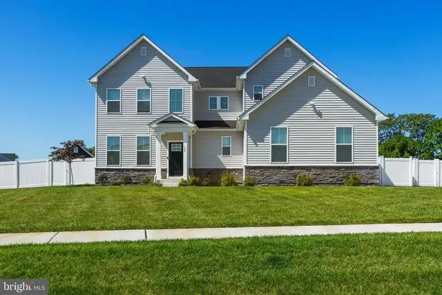 120 Goldleaf Dr W, Middletown