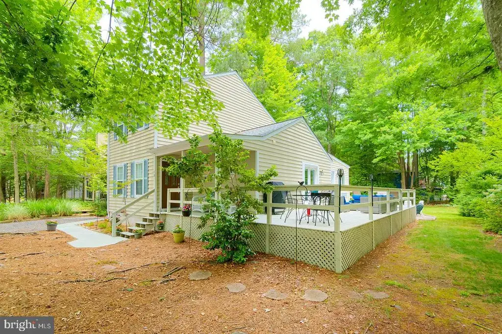 13 Columbia Ave, ocean view