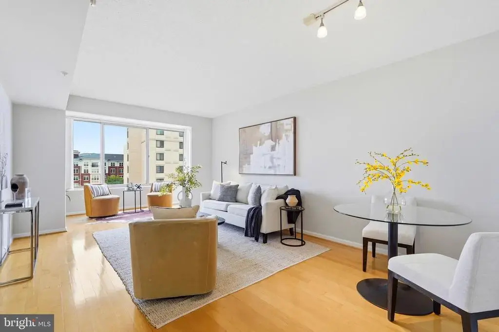 2726 Gallows Rd #806, VIENNA