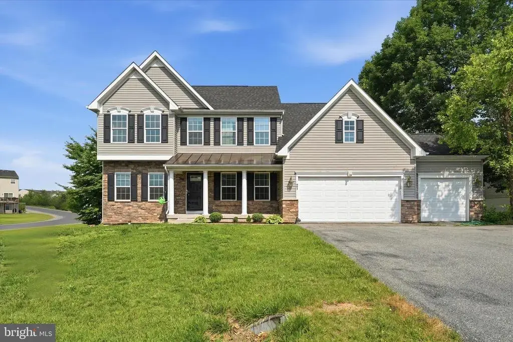 21 Whirlpool Way, FALLING WATERS