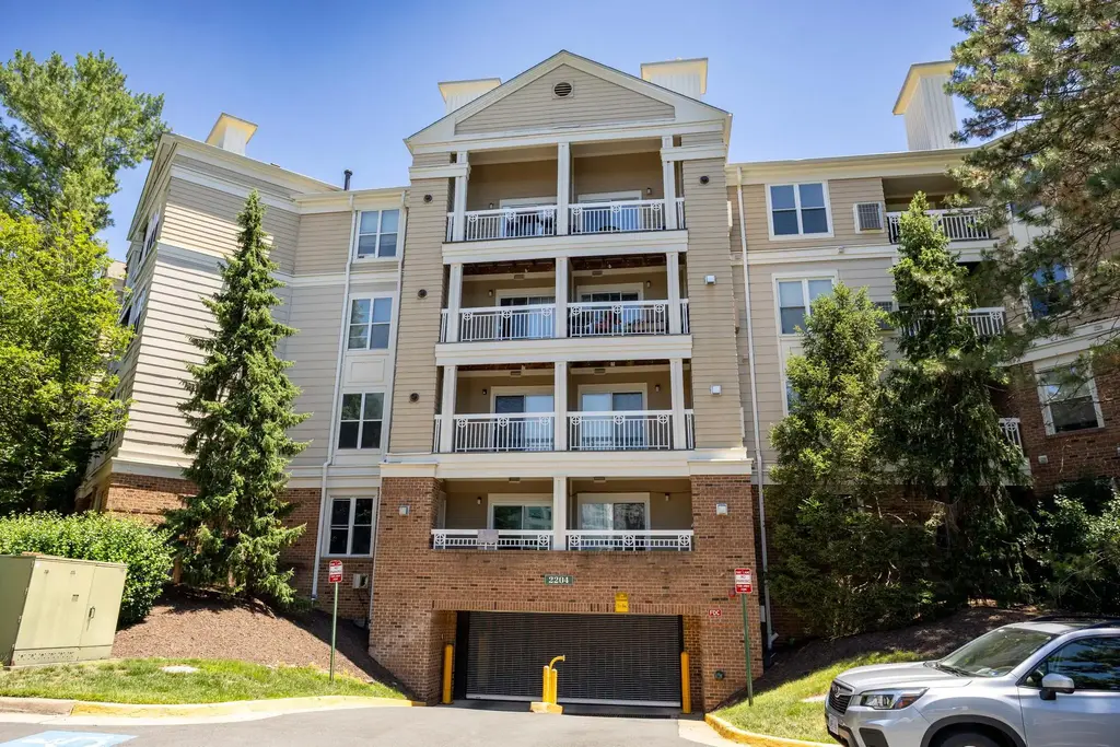 2204 Westcourt Ln #121, HERNDON