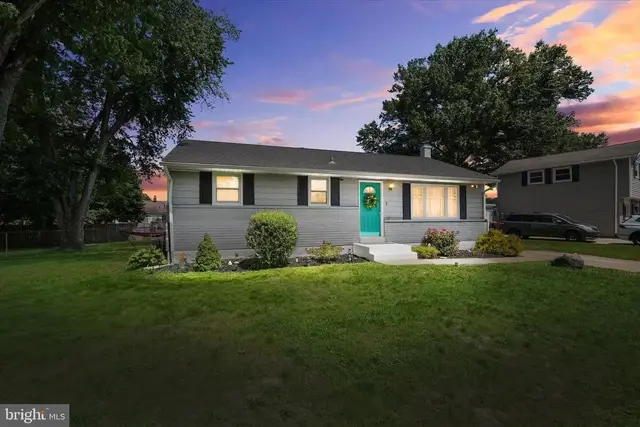 2 Spring Lake Dr, Newark