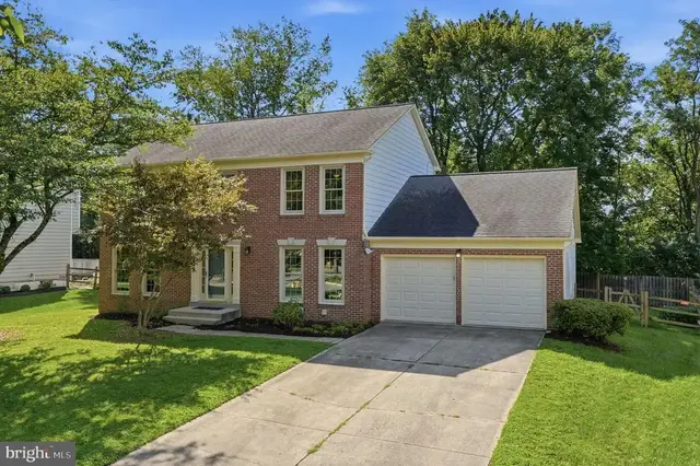 909 Willowleaf Way, Rockville