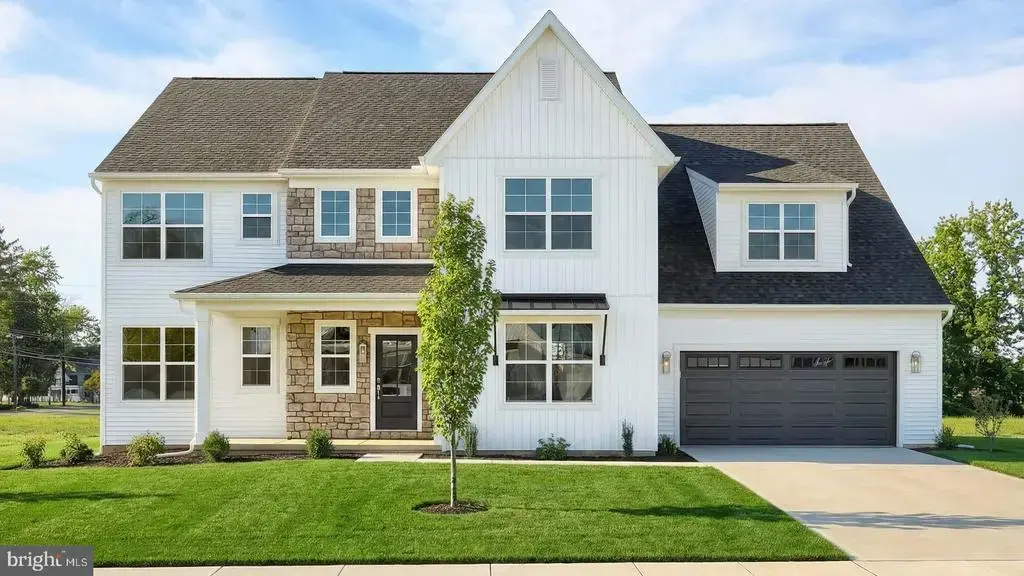 124 Forge Dr, LEBANON