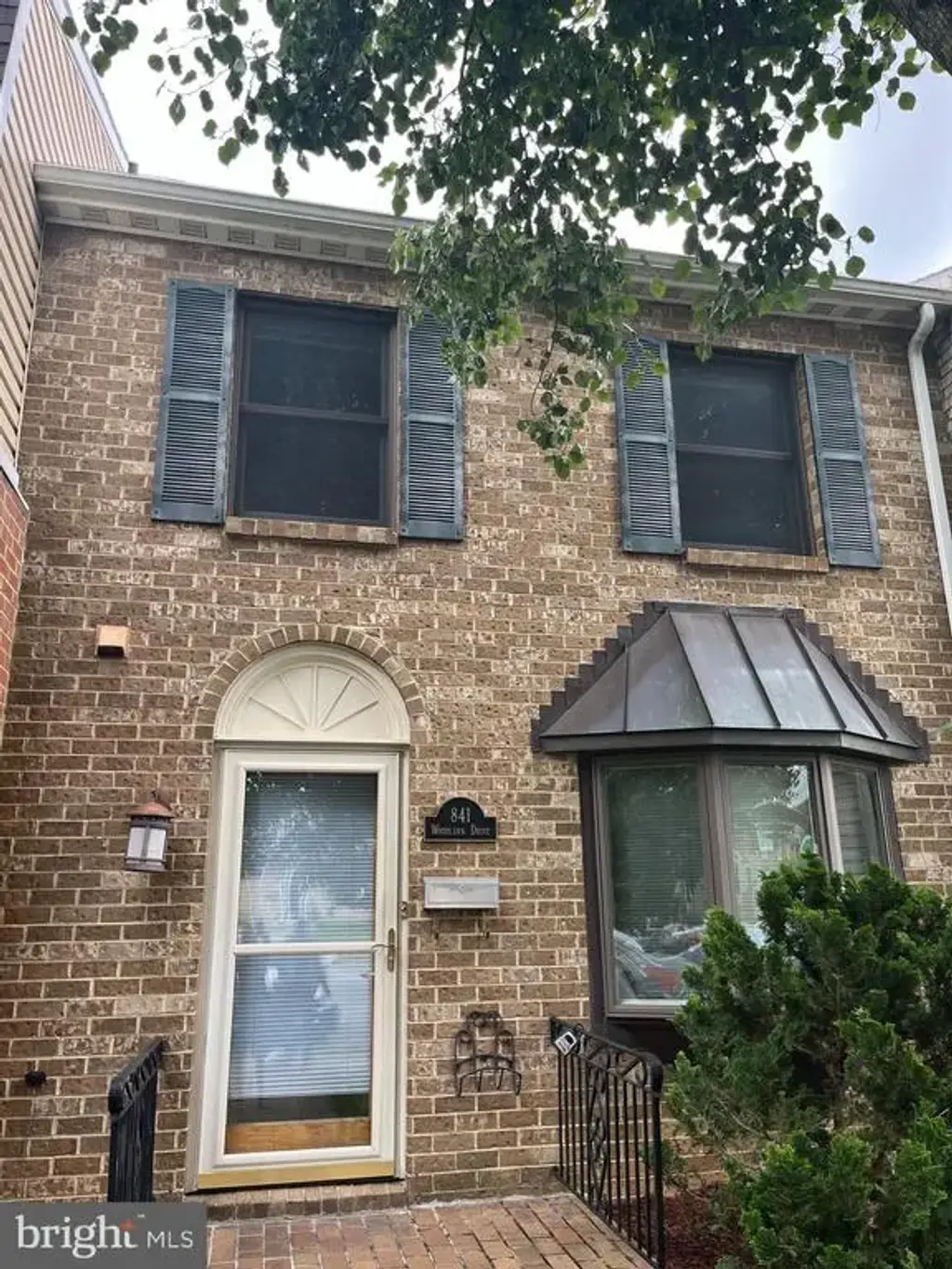 841 Woodlawn Dr, CHAMBERSBURG
