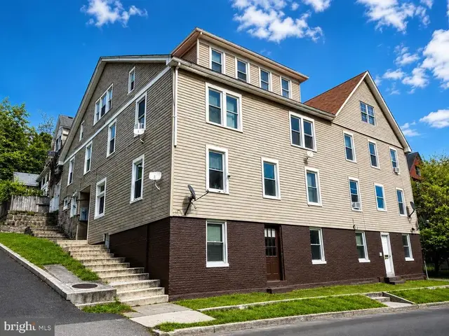 2 Altamont Ter, Cumberland