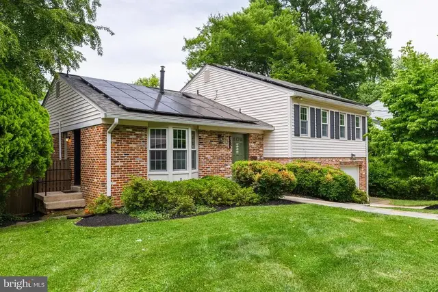 8719 Postoak Rd, Potomac
