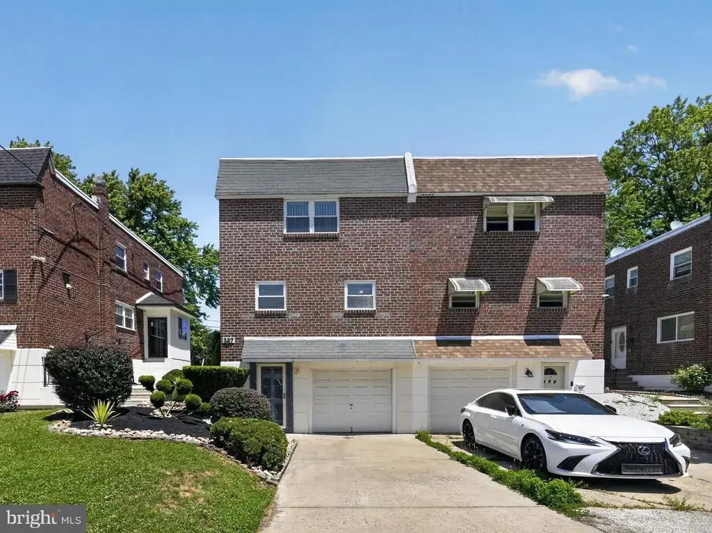 327 Nandina St, PHILADELPHIA