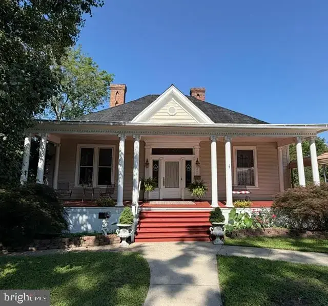804 Grove Ave, South Boston