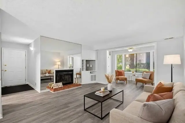 2281 Hunters Run Dr #2281, Reston