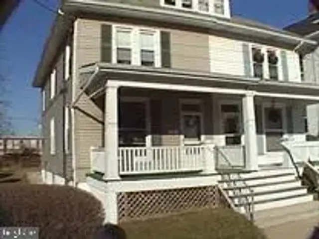337 W Maple St, Red Lion