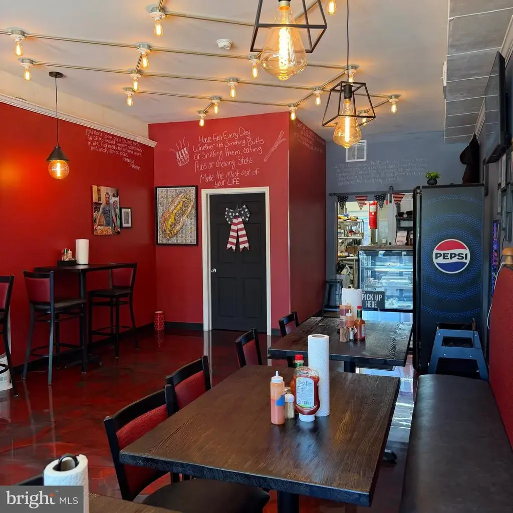 325 S York Rd, HATBORO