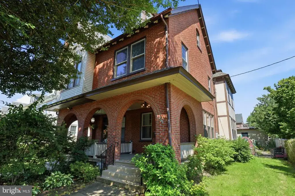 699 New Holland Ave, LANCASTER