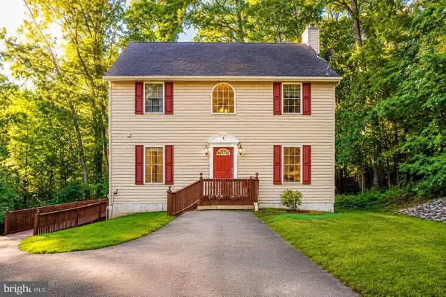 68 View Dr, Front Royal