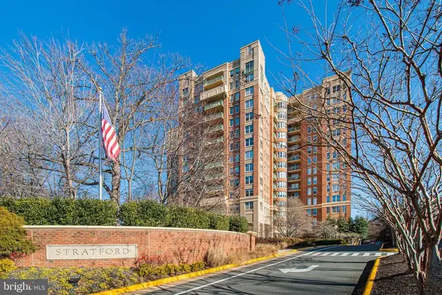 11776 Stratford House Pl #1404, Reston