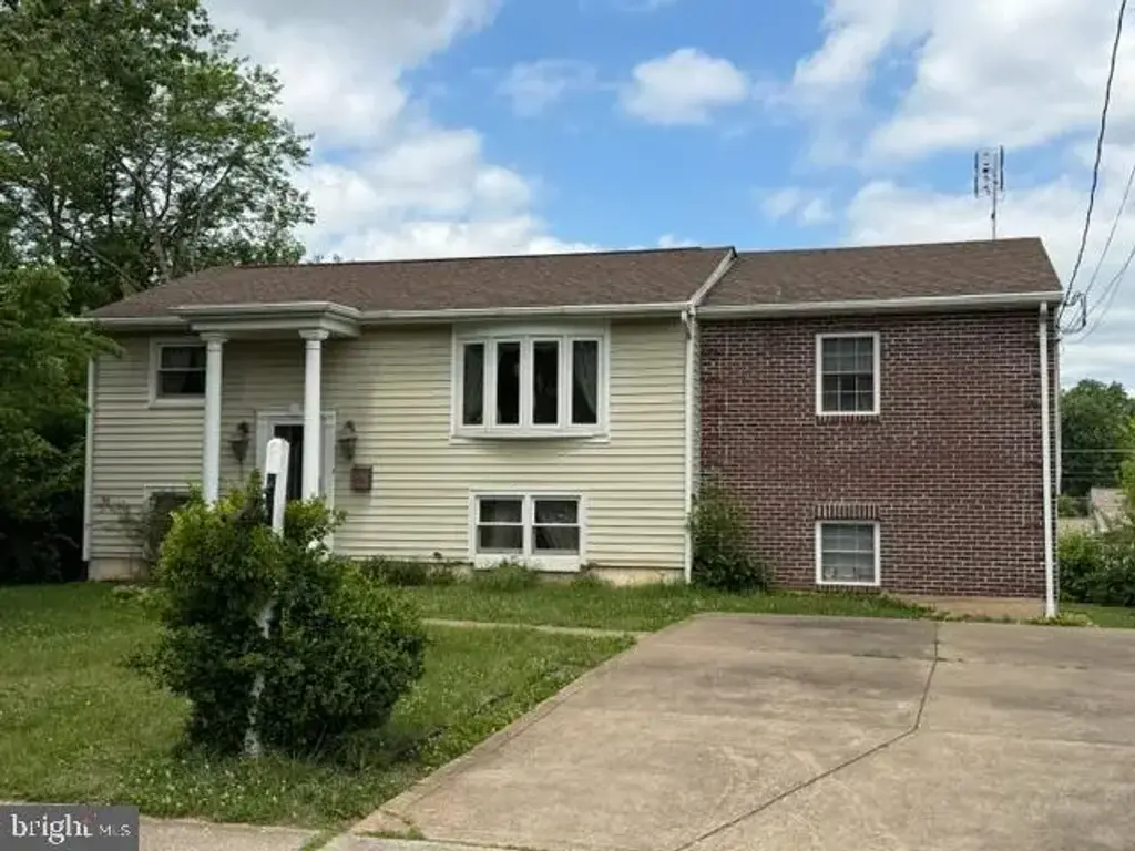 9502 Salem St, MANASSAS