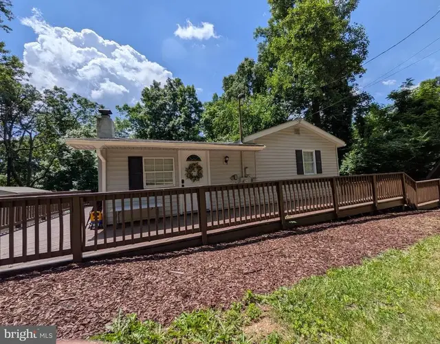 430 Worlds End Ln, Linden