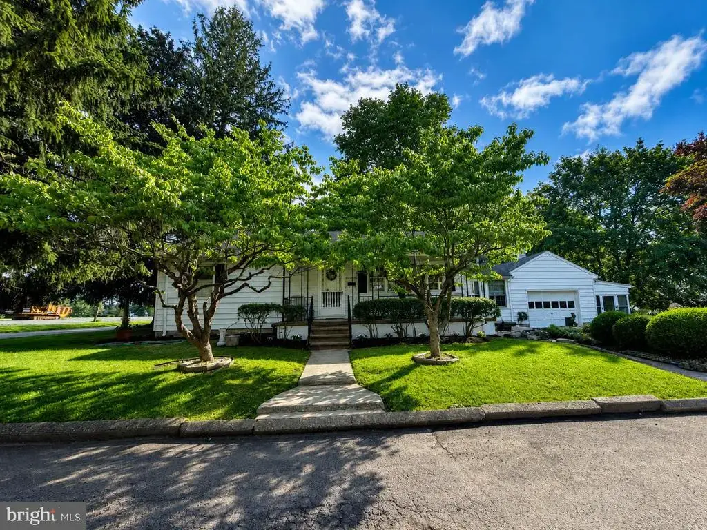39 Ashley Ave, EWING