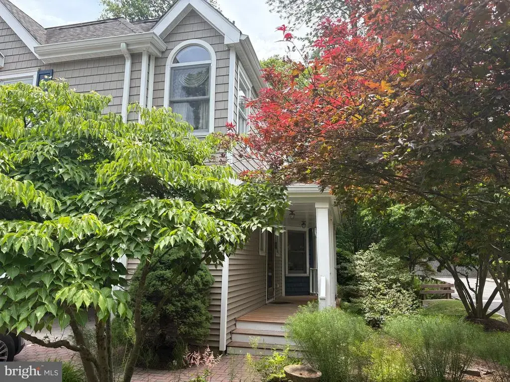13 Rock Creek Woods, LAMBERTVILLE