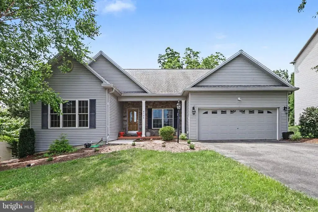 4736 Chatham Way, HARRISBURG