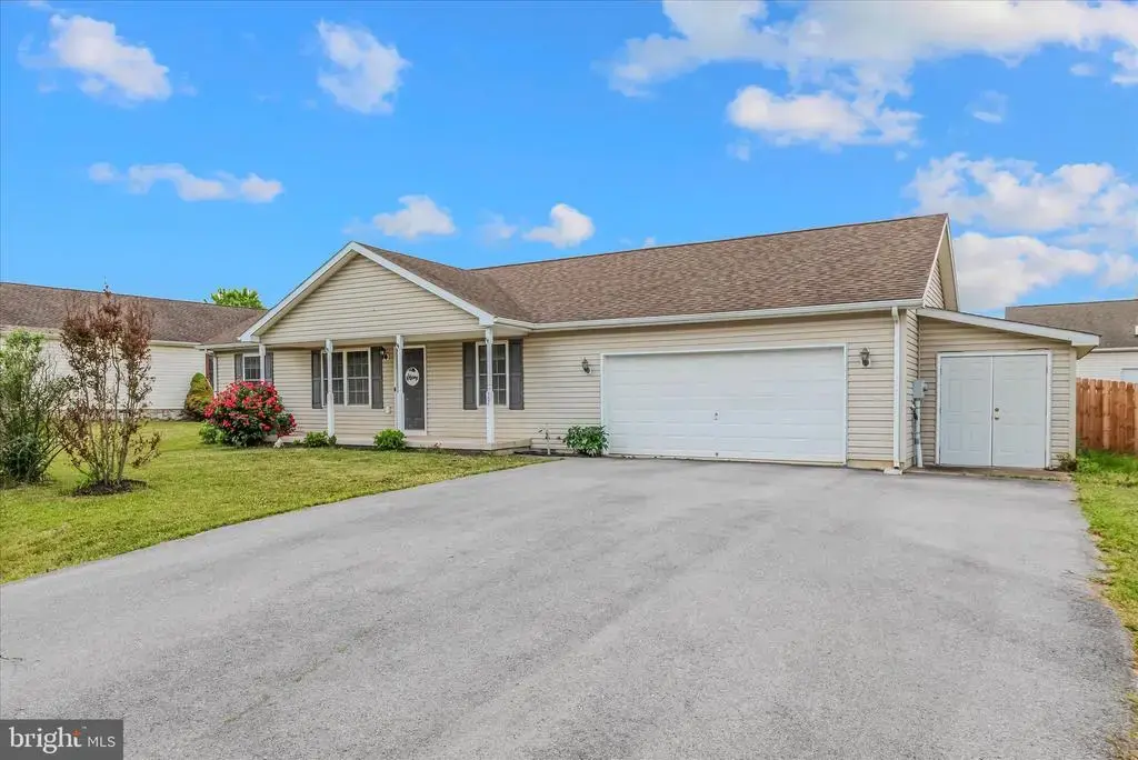 104 Owl Ave, MARTINSBURG