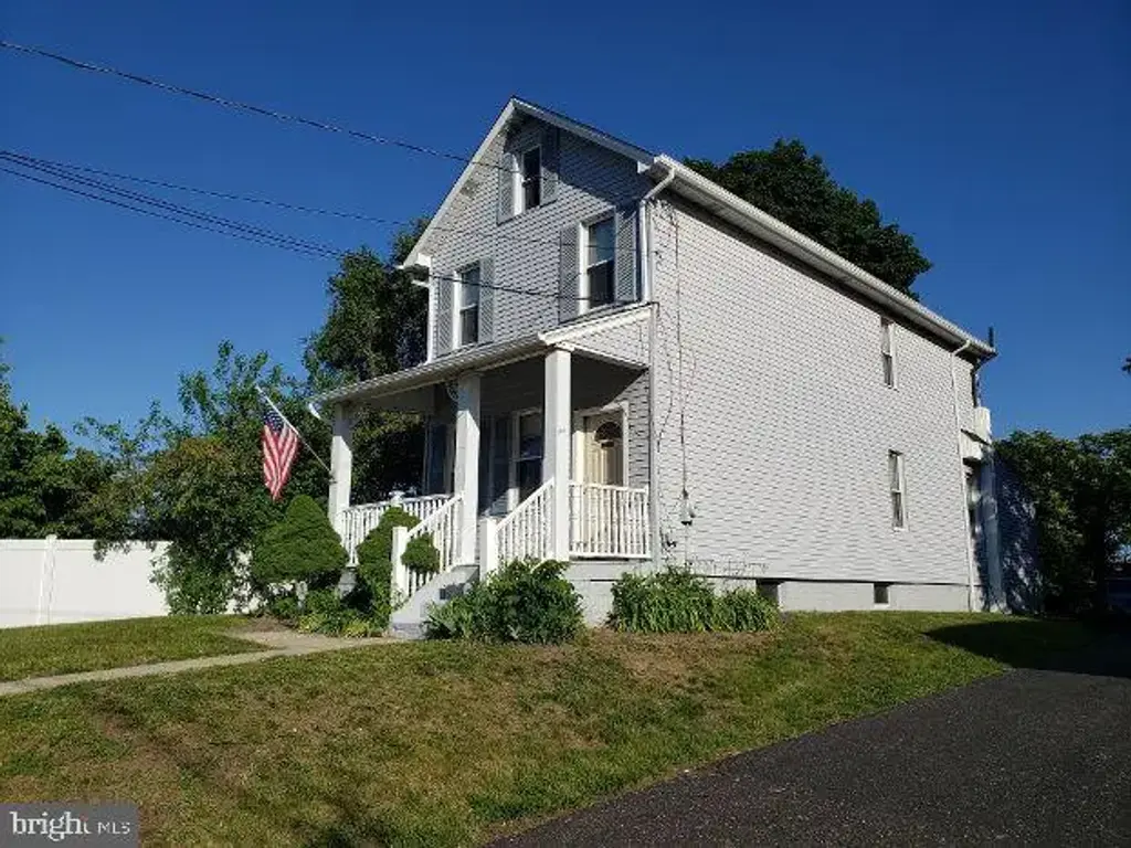 20 W Browning Rd, BELLMAWR