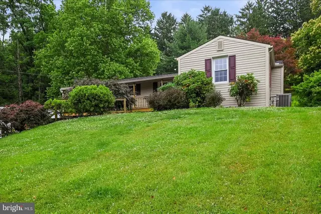 324 Kreutz Creek Rd, York