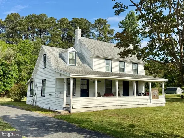 720 Hills Point Rd, Cambridge