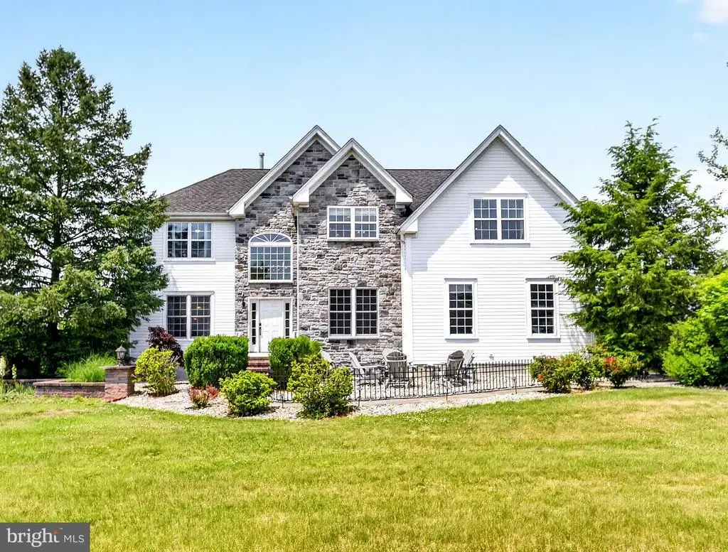 32 Ferris Wheel Dr, LAMBERTVILLE