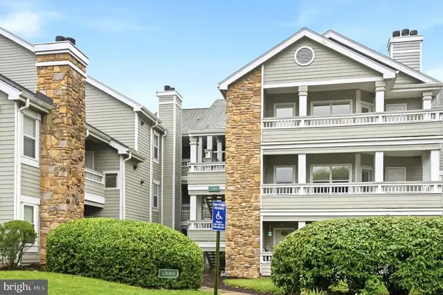 13085 Autumn Woods Way #105, Fairfax