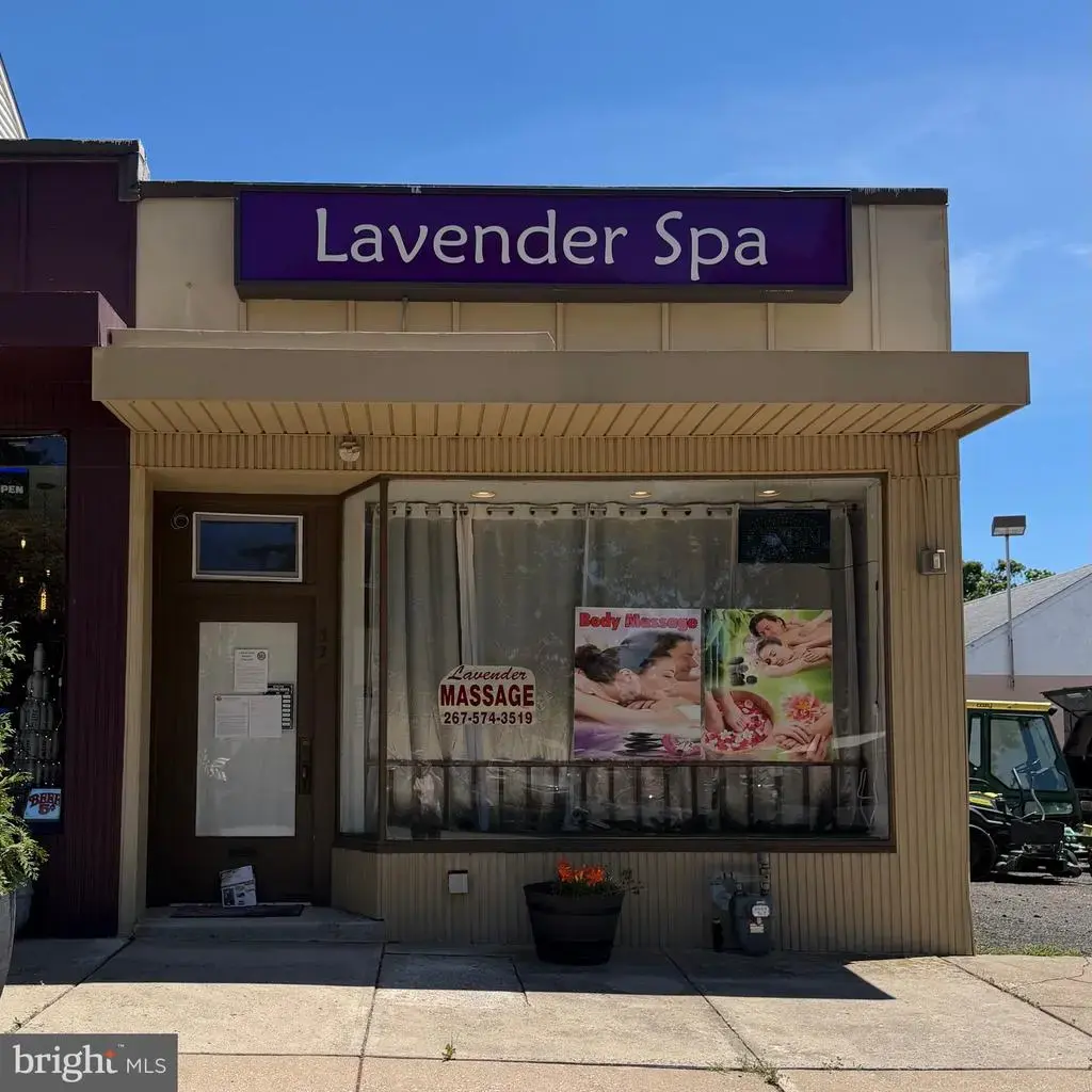 327 S York Rd, HATBORO