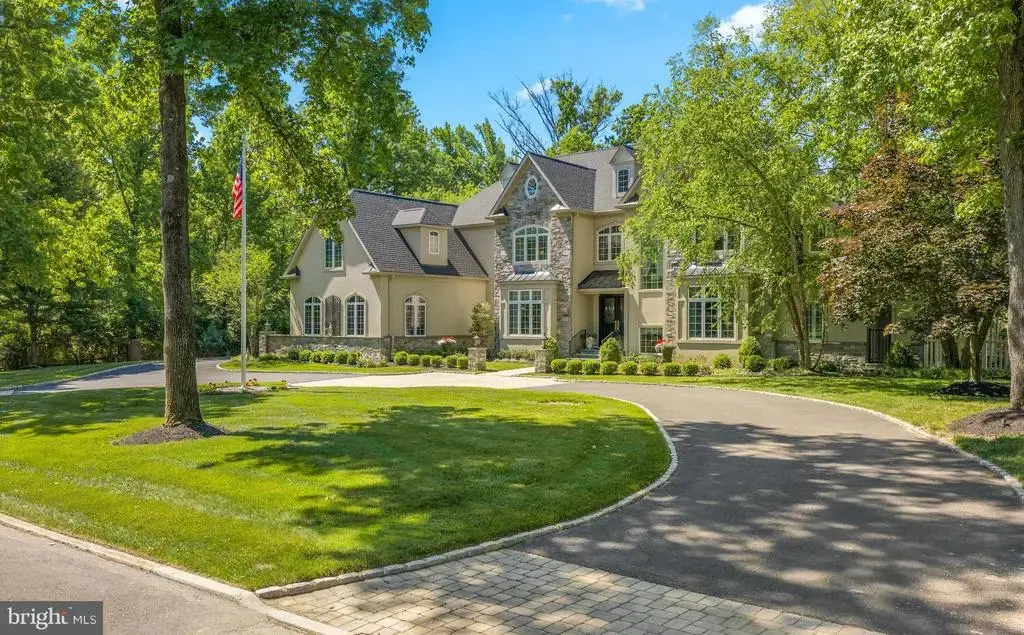 6 Wedgewood Dr, BLUE BELL