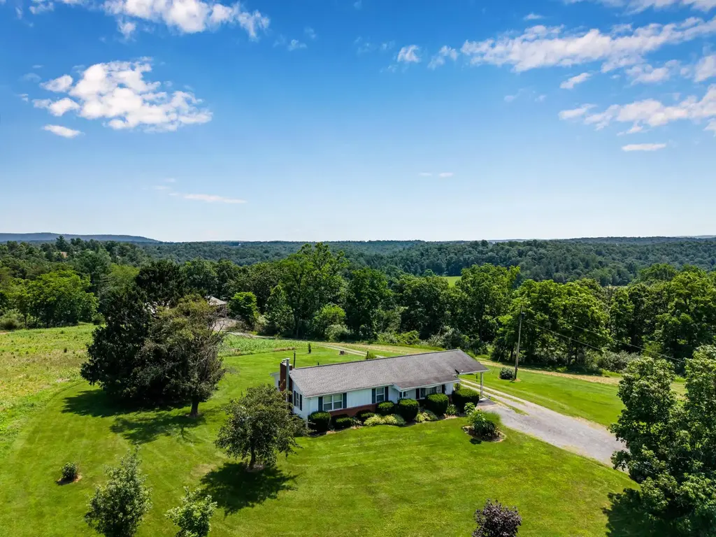 7296 Thompson Rd, NEEDMORE