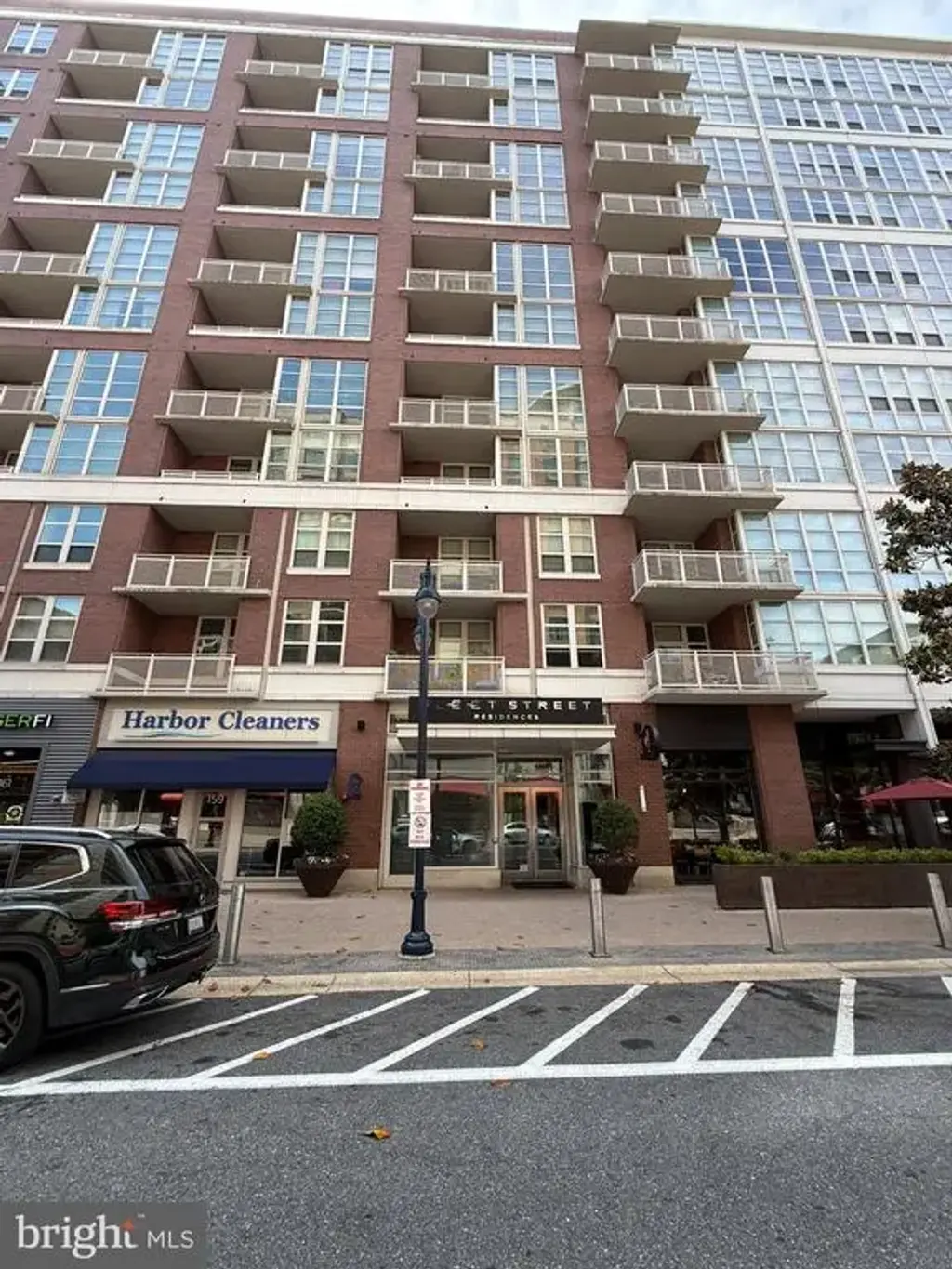 157 Fleet St #411, OXON HILL