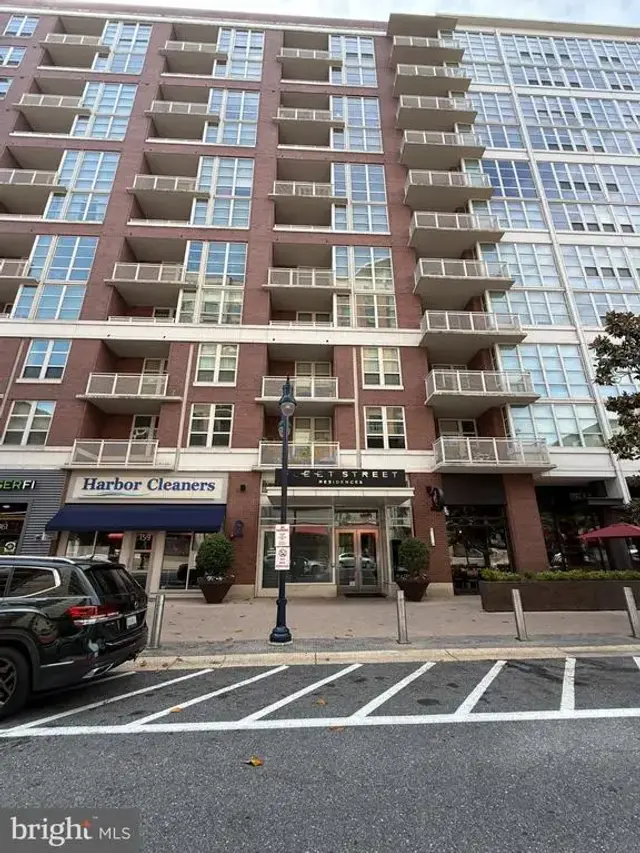 157 Fleet St #411, Oxon Hill