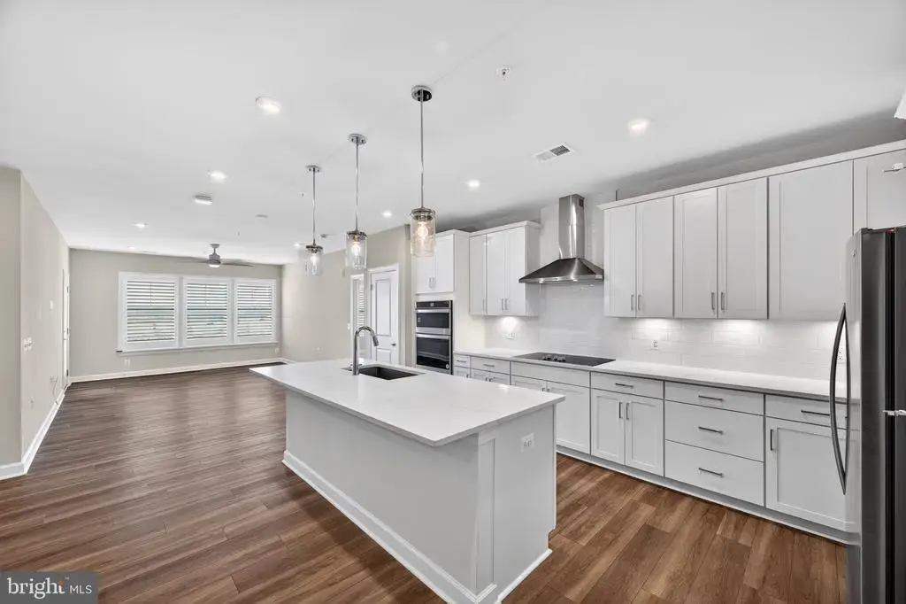 21630 Hawksbill High Cir #405, STERLING