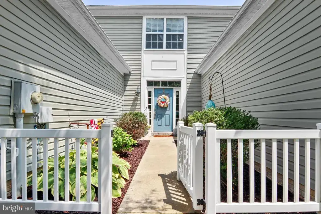 29053 Superior Cir, EASTON