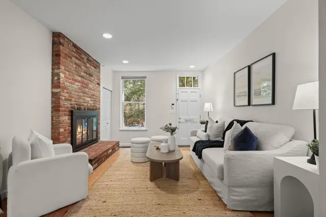 112 W Lee St, Baltimore