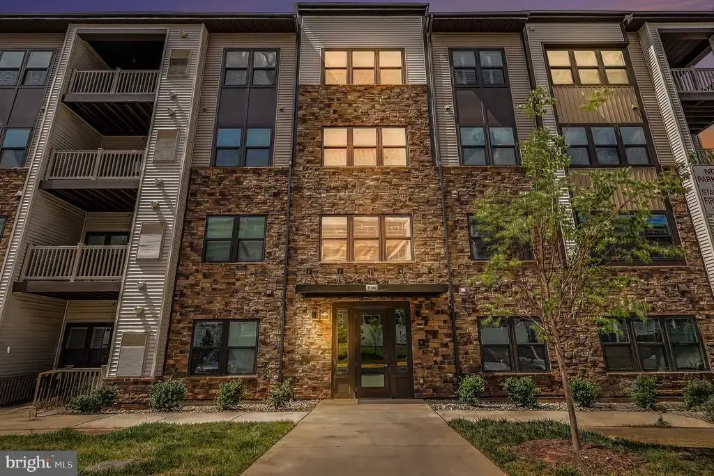 21460 Mount Sterling Ter #303, STERLING