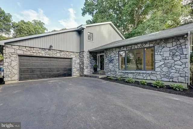 147 Crystal Run Dr, Middletown