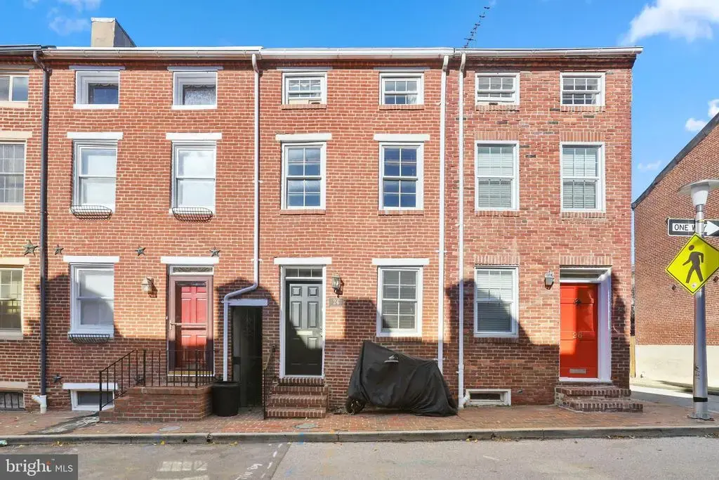 24 E Hamburg St, BALTIMORE