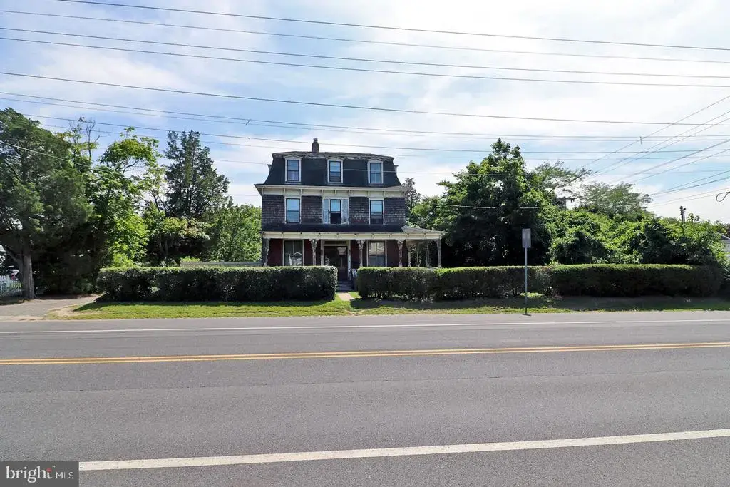 105 East Bay Avenue, MANAHAWKIN